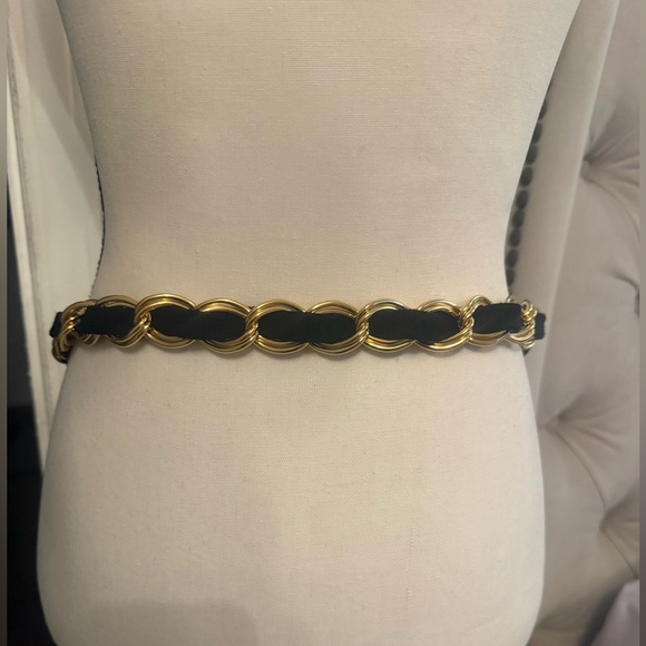 VTG St. John Gold and Black Chain Logo Charmed Belt main image 5